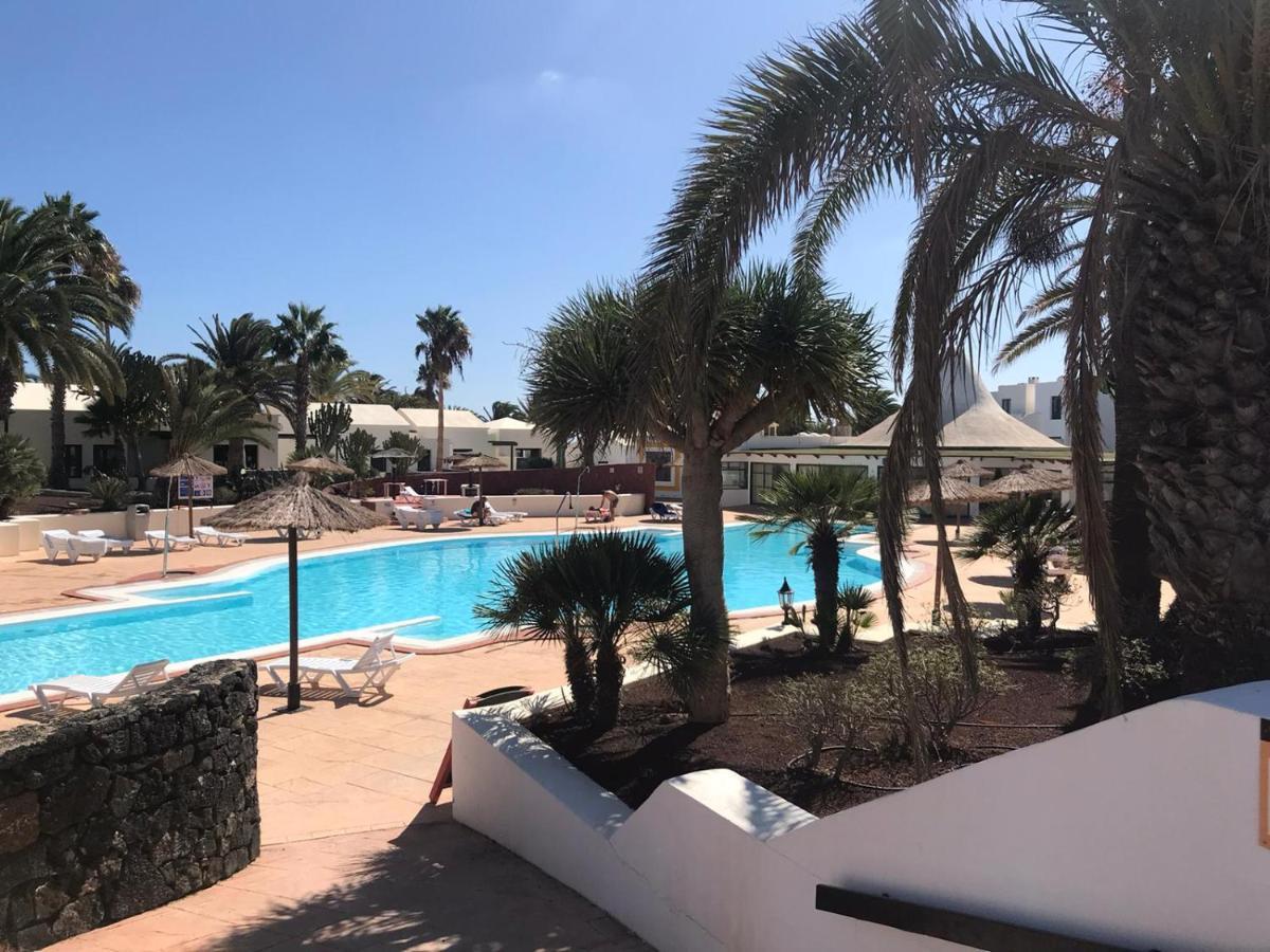 Apartamento Dino 10 Playa Roca Lägenhet Costa Teguise Exteriör bild