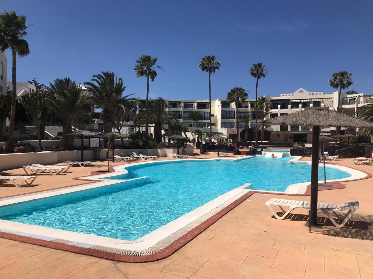 Apartamento Dino 10 Playa Roca Lägenhet Costa Teguise Exteriör bild