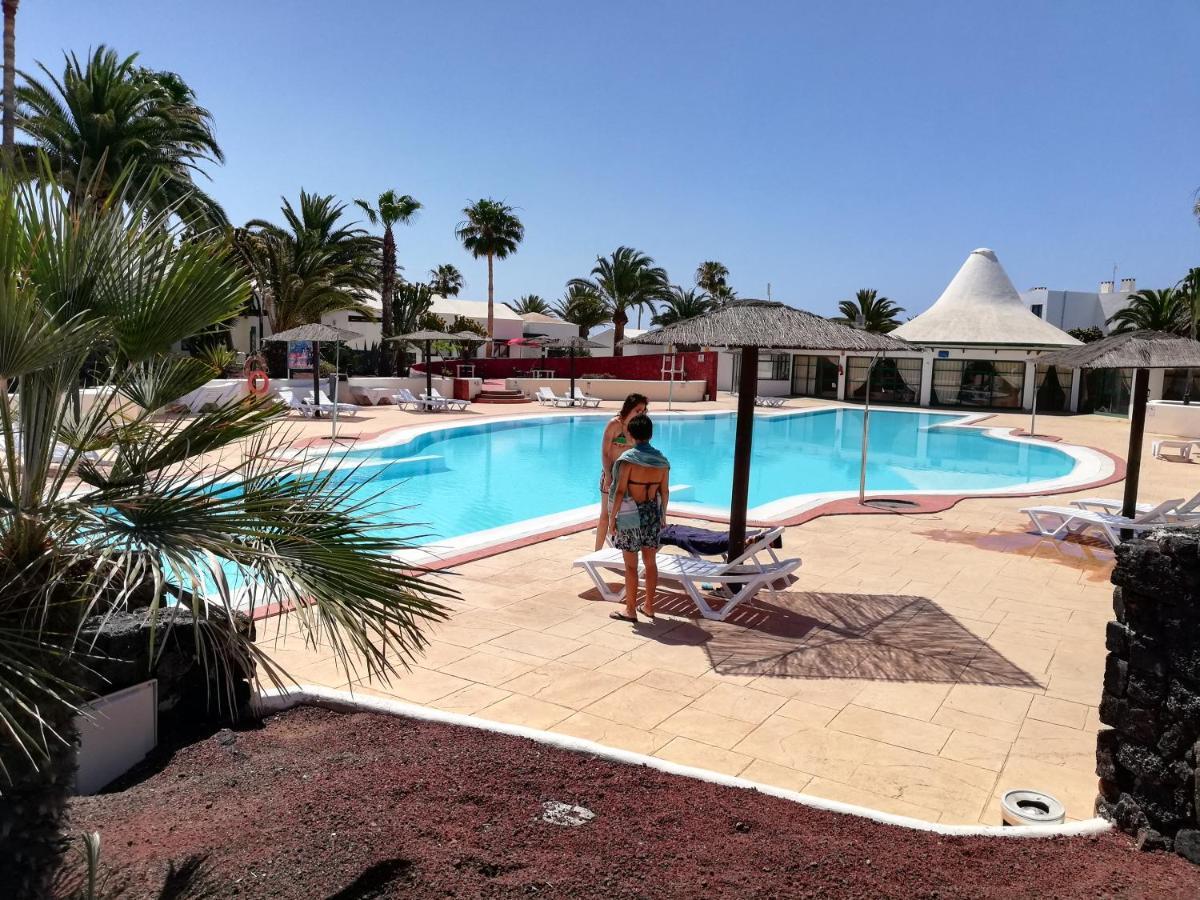 Apartamento Dino 10 Playa Roca Lägenhet Costa Teguise Exteriör bild