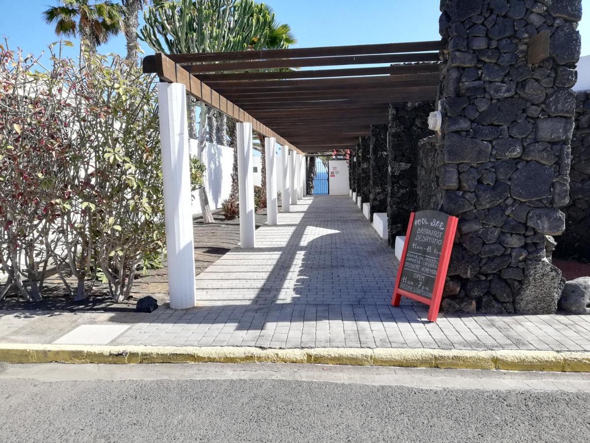 Apartamento Dino 10 Playa Roca Lägenhet Costa Teguise Exteriör bild